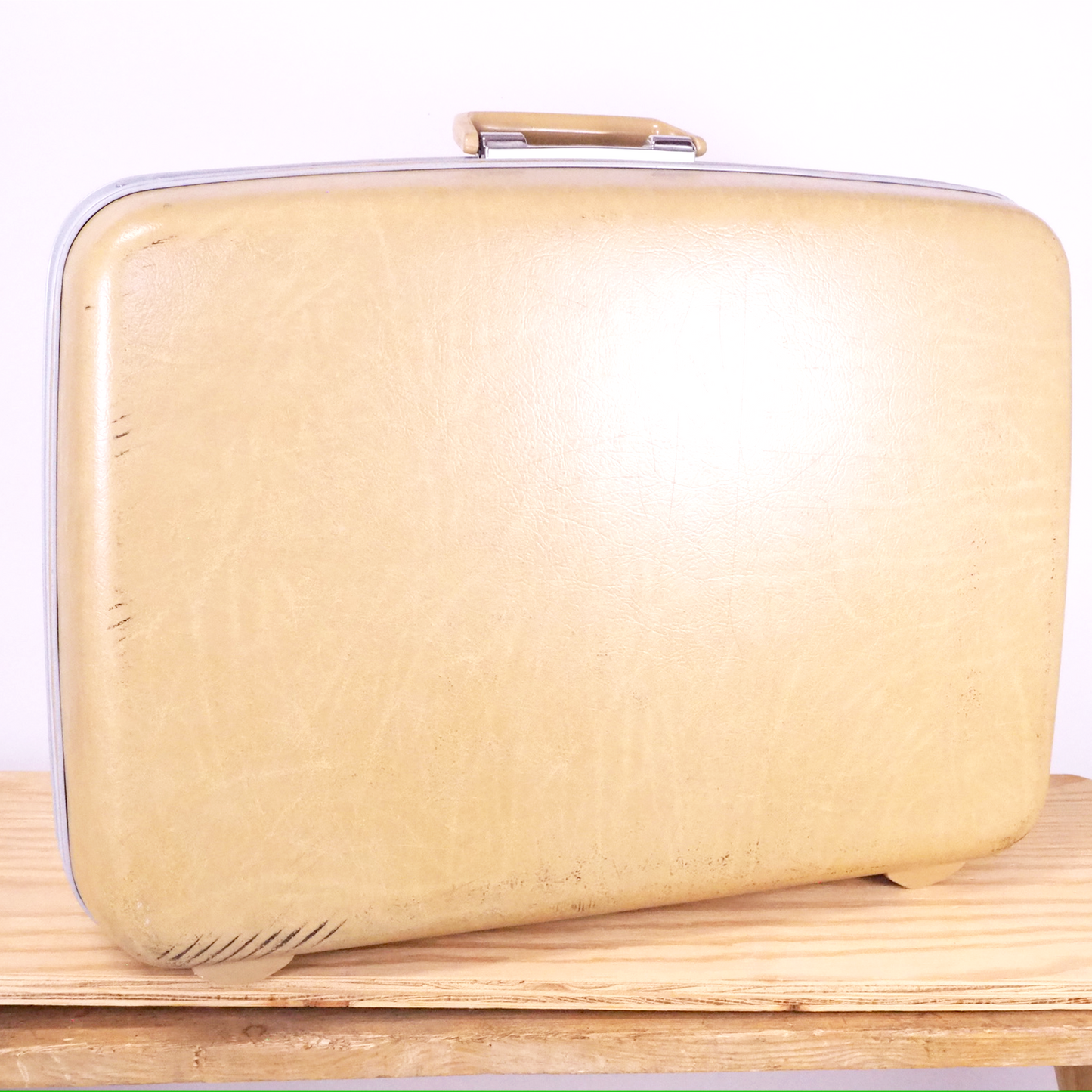 Samsonite Contour Soft Golden Yellow Hardcase Luggage Medium